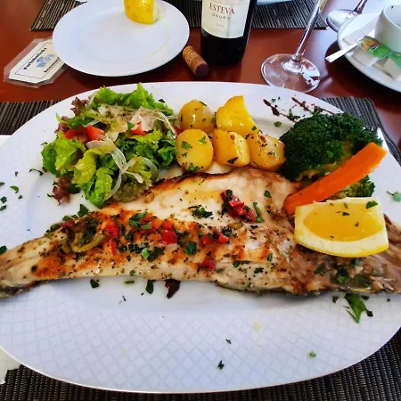 Sunflower Sea View With Magnificent Terrace In Serra Da Pescaria, - Portugal