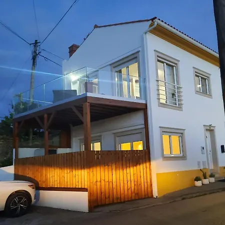 Vakantiehuis Sunflower Sea View With Magnificent Terrace In Serra Da Pescaria, - Portugal *