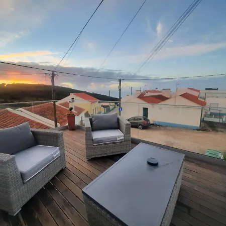 度假居 Sunflower Sea View With Magnificent Terrace In Serra Da Pescaria, - Portugal