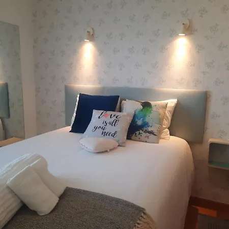 Vakantiehuis Sunflower Sea View With Magnificent Terrace In Serra Da Pescaria, - Portugal