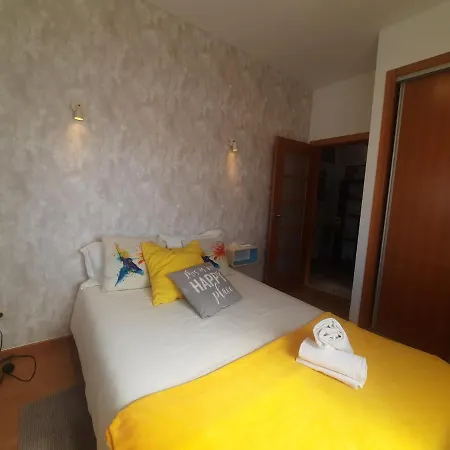 Vakantiehuis Sunflower Sea View With Magnificent Terrace In Serra Da Pescaria, - Portugal